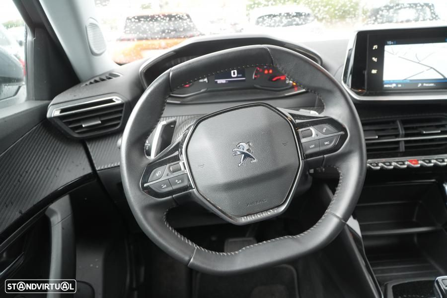 Peugeot 2008 1.2 PureTech Active EAT8 - 9