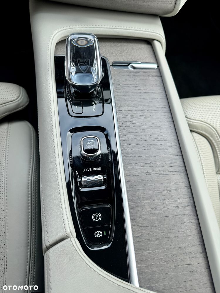 Volvo XC 90 B5 D AWD Inscription - 16