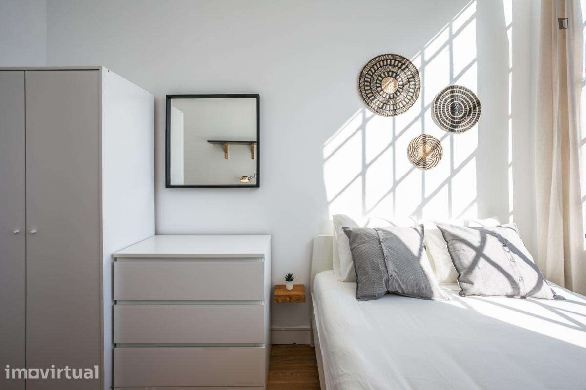 Quarto - localizado em Santos Lisbon - Grande imagem: 3/18