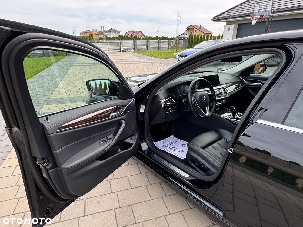 BMW Seria 5 520d xDrive Luxury Line - 22