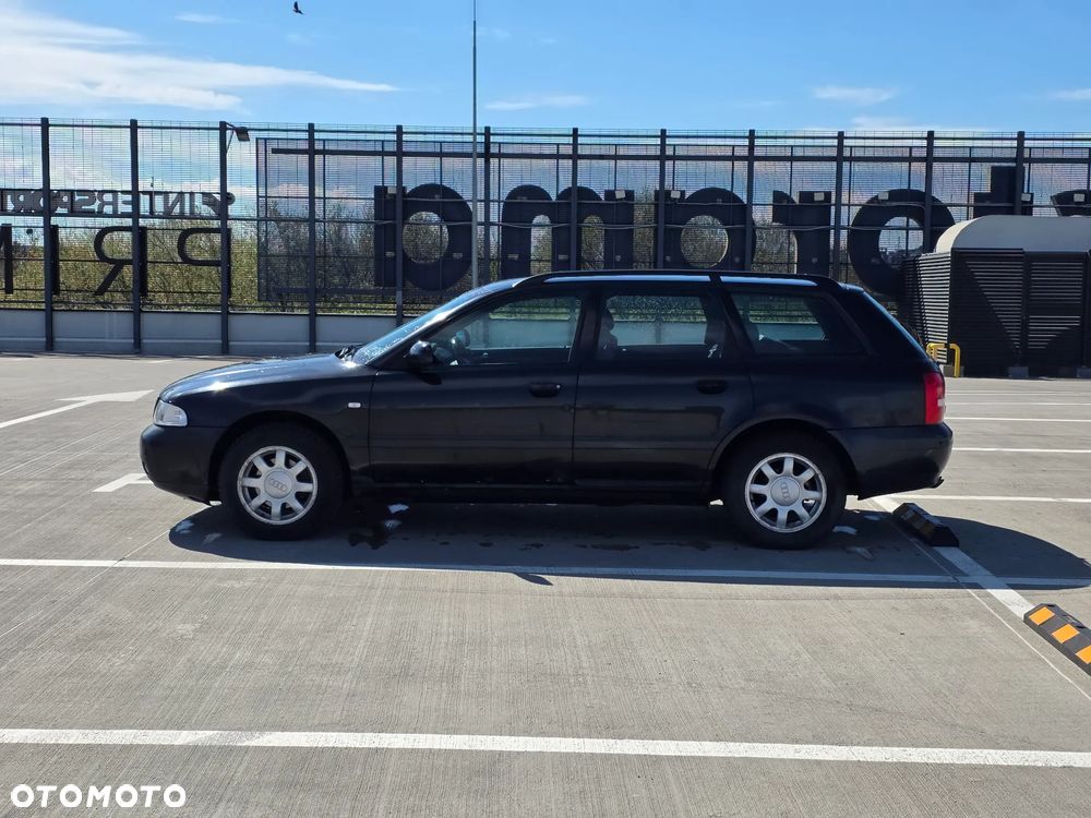 Audi A4 Avant 1.8 - 8