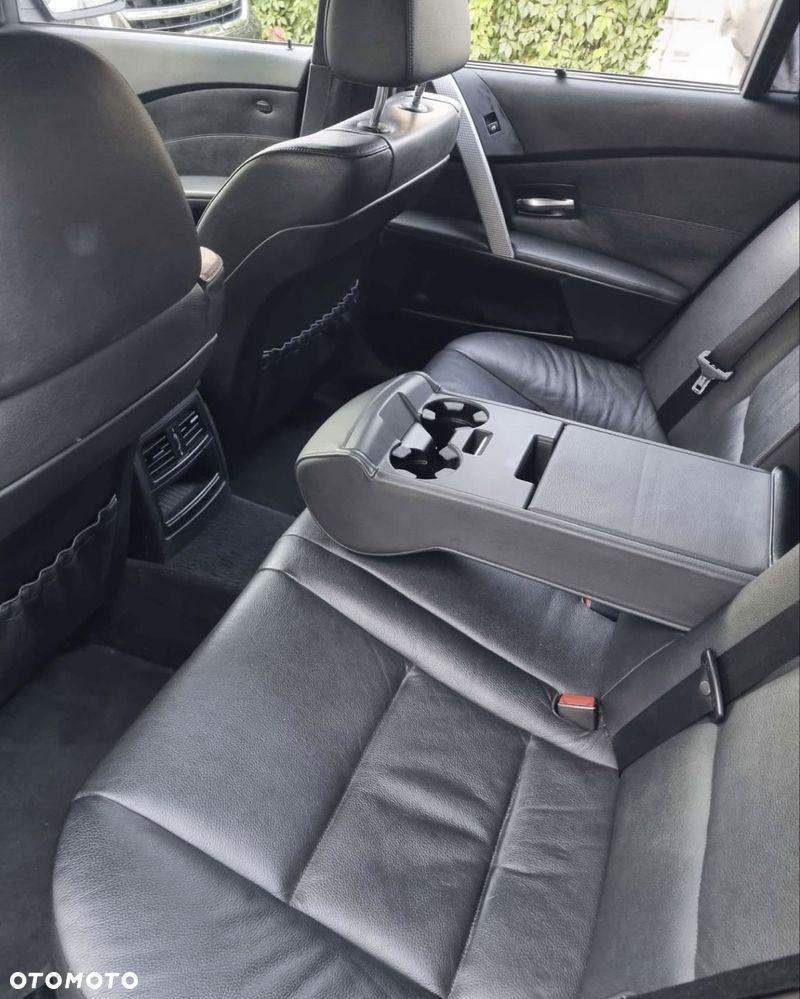 BMW Seria 5 525d - 6