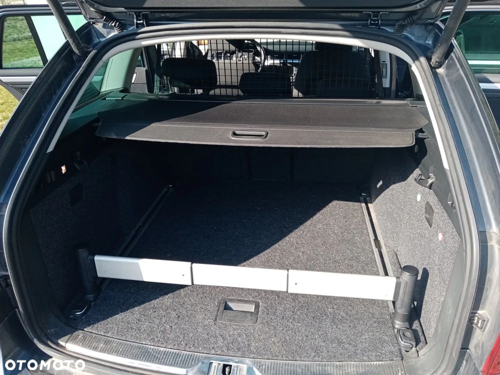 Skoda Superb 2.0 TDI DSG Ambition - 11