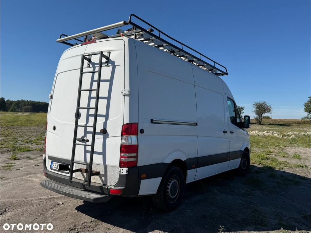 Mercedes-Benz Sprinter - 4