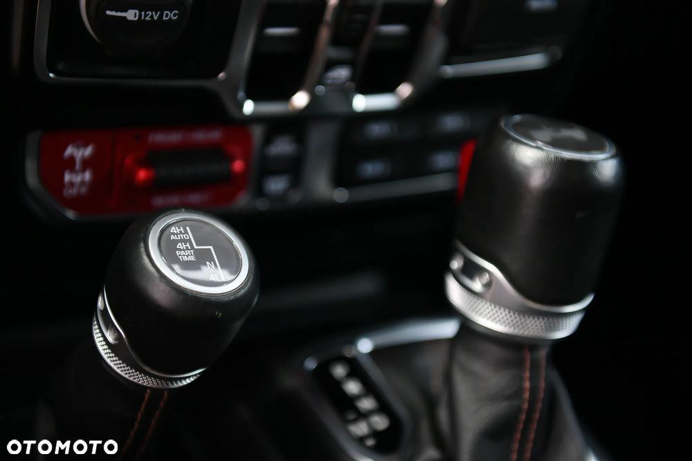 Jeep Wrangler - 36