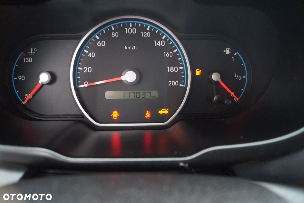 Hyundai i10 1.1 Base - 13