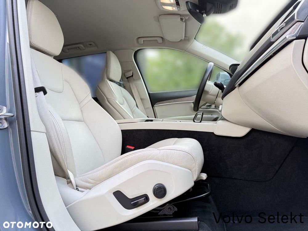 Volvo XC 90 - 28
