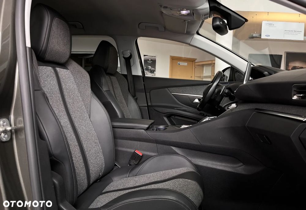 Peugeot 3008 PureTech 130 Stop & Start GPF EAT8 Allure Business-Paket - 24