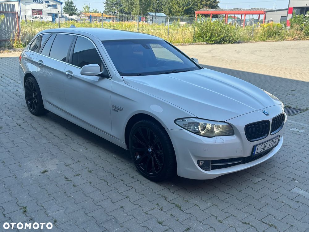 BMW Seria 5 530d xDrive - 16