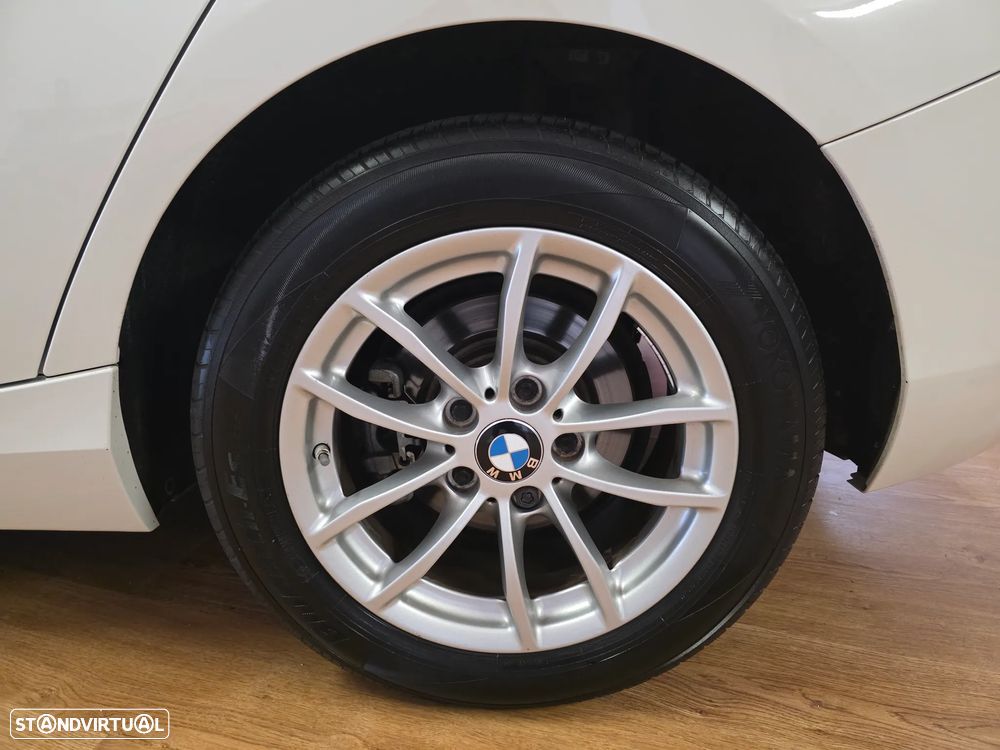 BMW 116 d Line Sport - 24