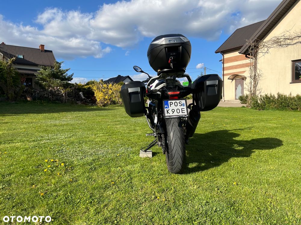 BMW G - 9