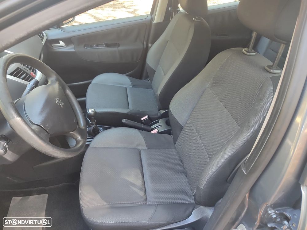 Peugeot 207 1.4 16V Active - 6