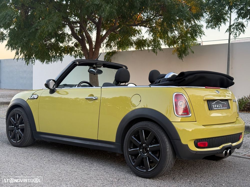 MINI Cabrio Cooper S - 11