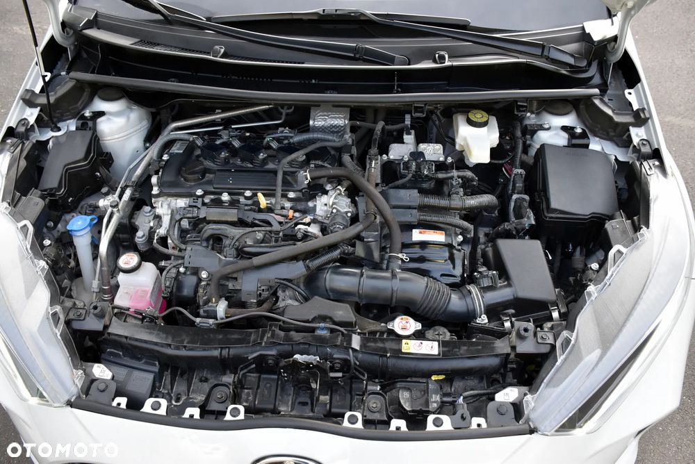 Toyota Yaris Hybrid 1.5 GR Sport - 40