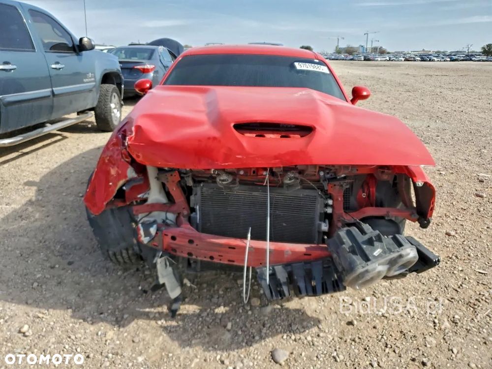 Dodge Challenger - 6