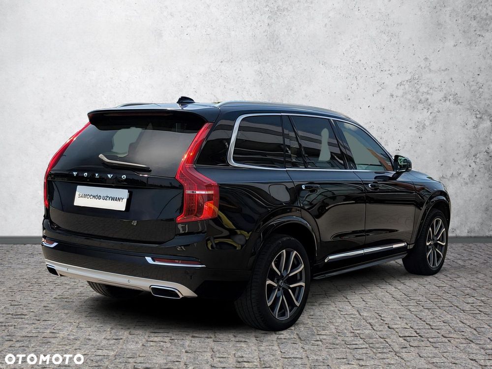 Volvo XC 90 - 8