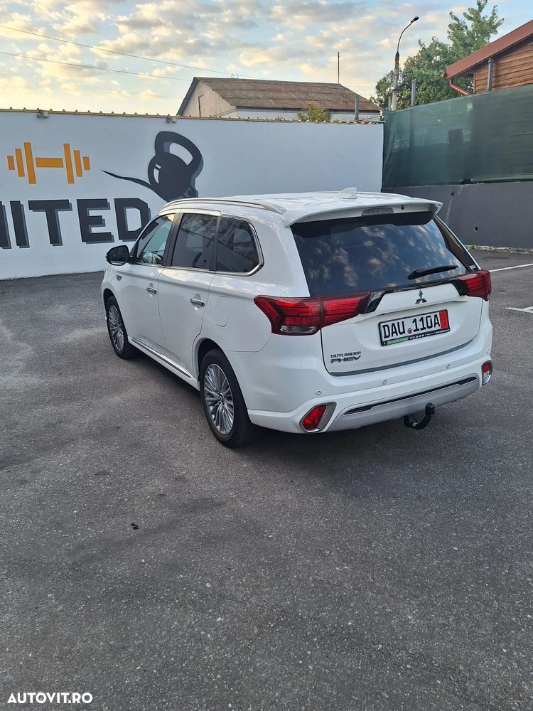MITSUBISHI Outlander 2020 — imagine 11