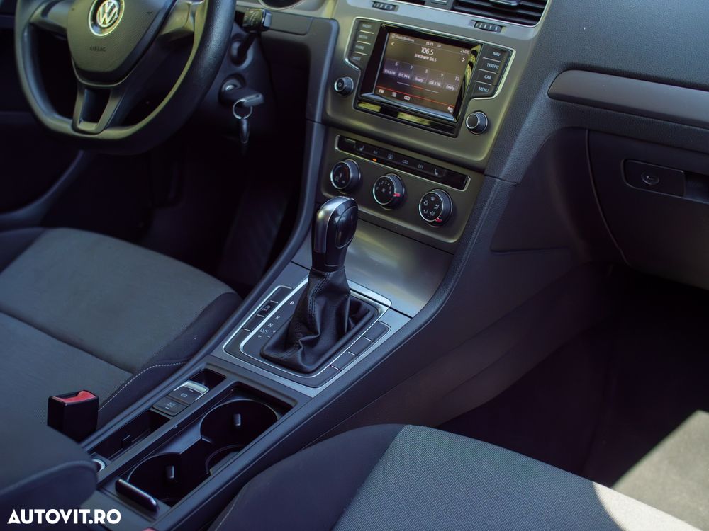 Volkswagen Golf 1.6 TDI DPF DSG BlueMotion Technology Comfortline - 19