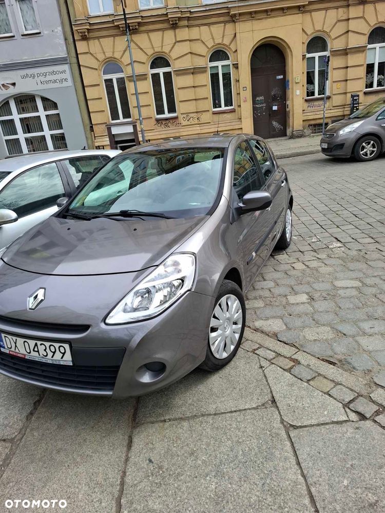 Renault Clio 1.5 dCi Authentique - 7