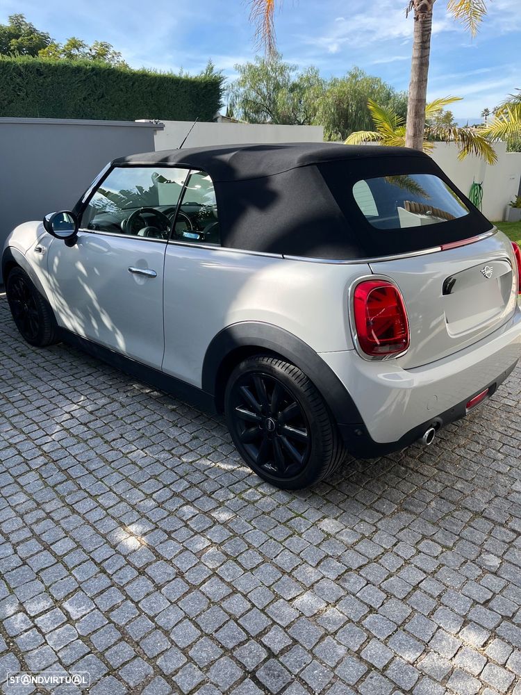 MINI Cabrio Cooper Auto. Sidewalk - 3
