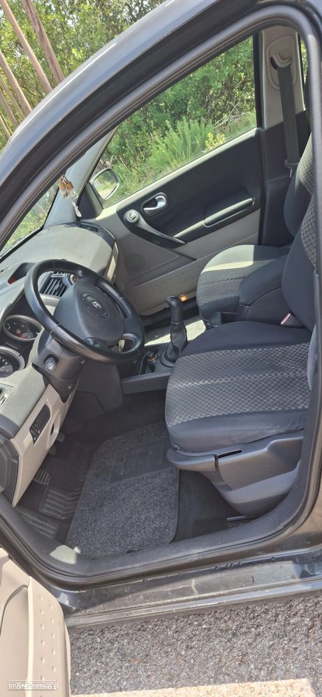 Renault Mégane 1.5 dCi Confort - 3