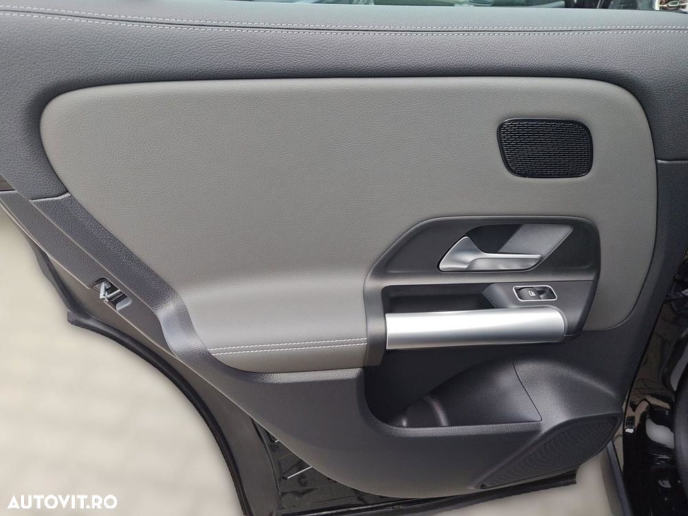 Mercedes-Benz EQA 300 4MATIC - 17