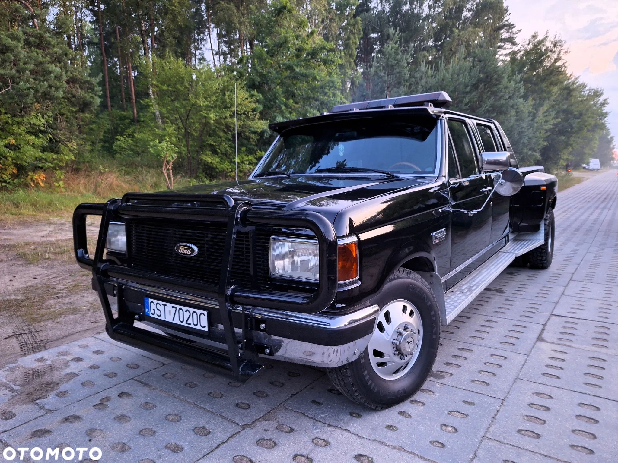Ford F350 - 1