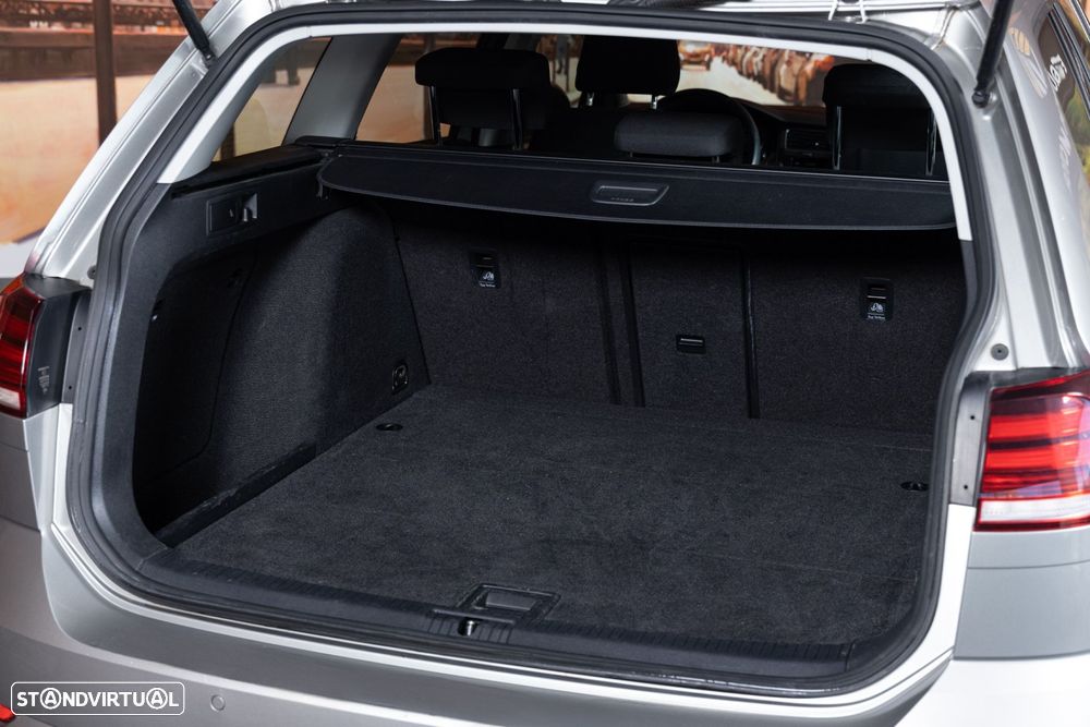 VW Golf Variant 1.0 TSI Confortline - 8