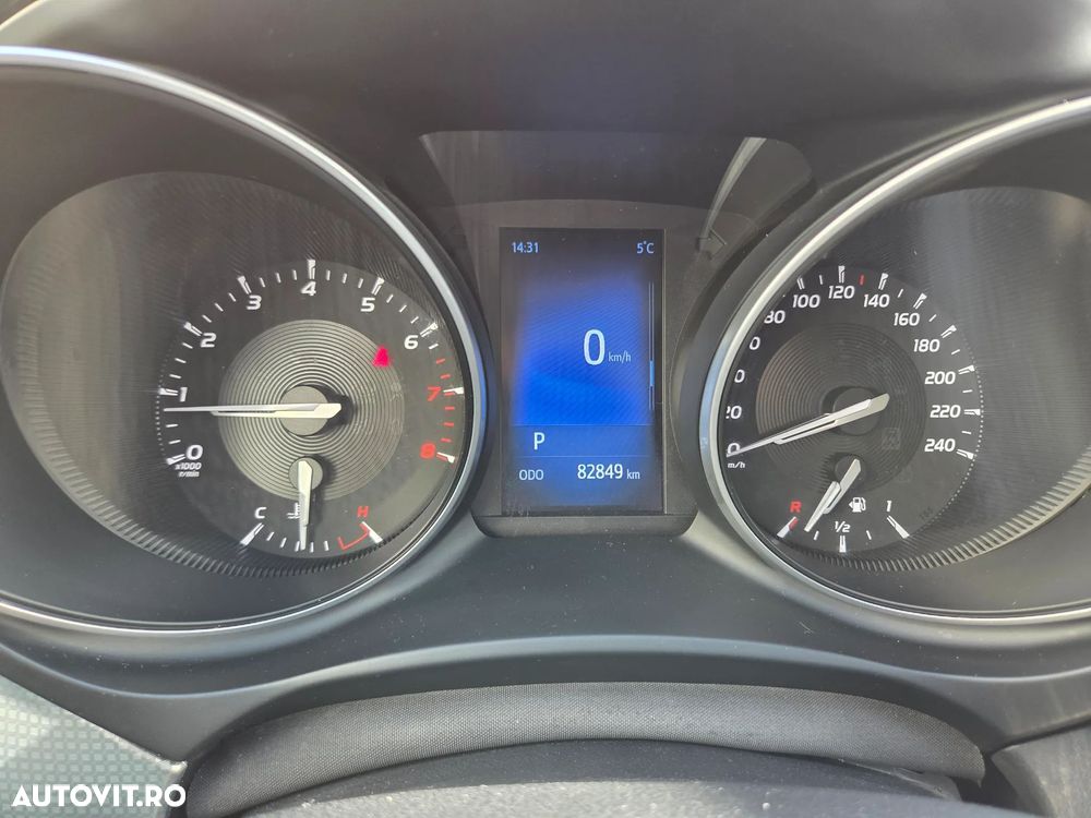 Toyota Avensis 1.8 Multidrive S Executive - 10