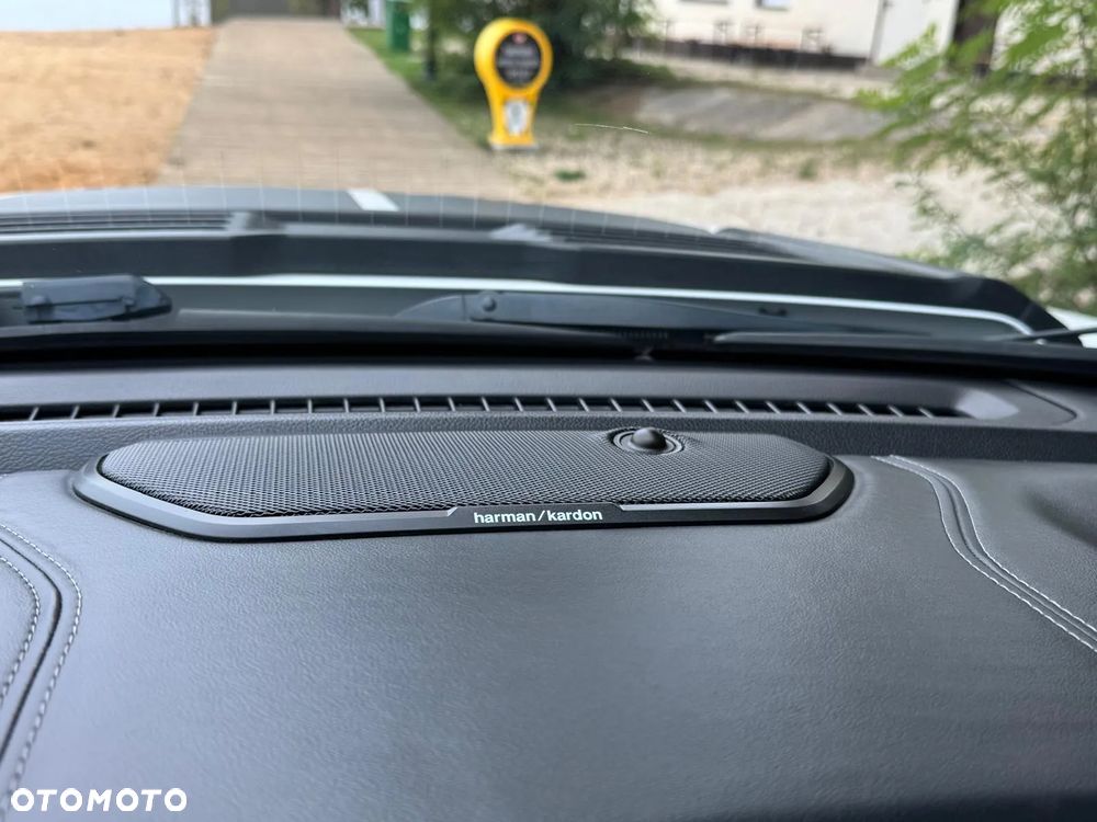 RAM 1500 5.7 Crew Cab Rebel - 25