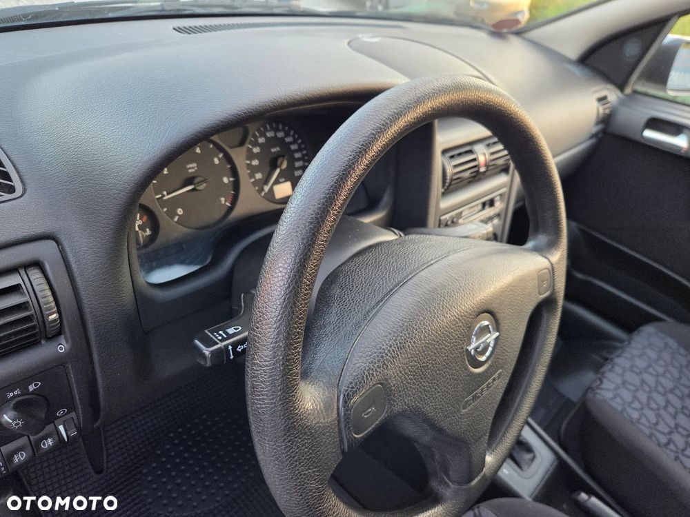 Opel Astra - 17