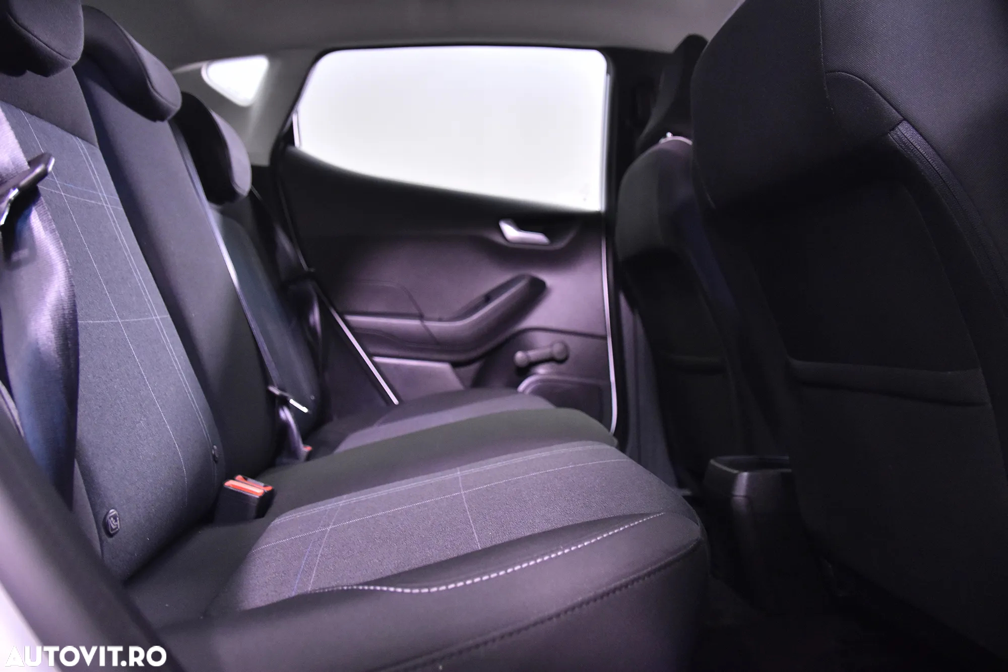 Ford Fiesta - 12