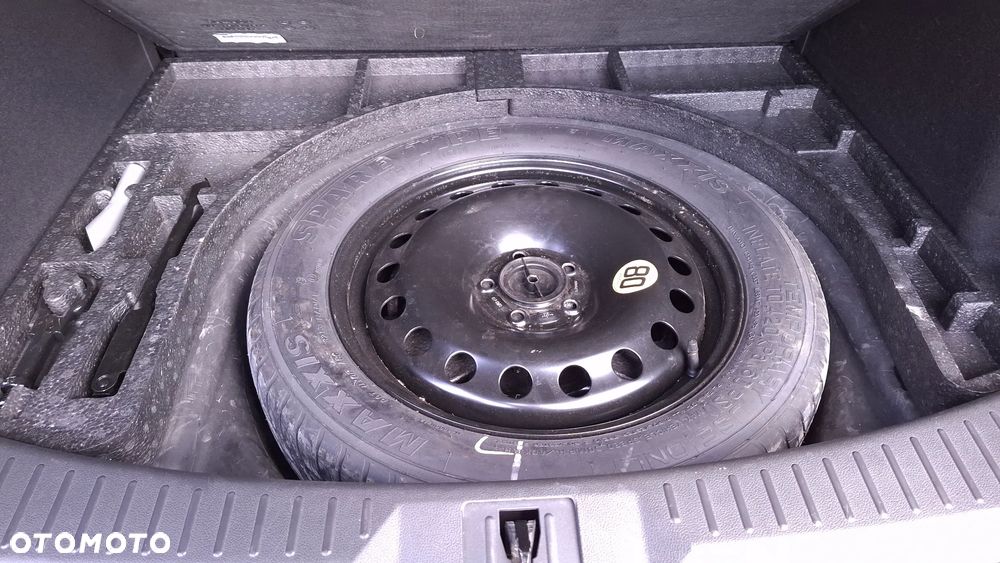 Ford Kuga 2.0 TDCi 2x4 Titanium - 32