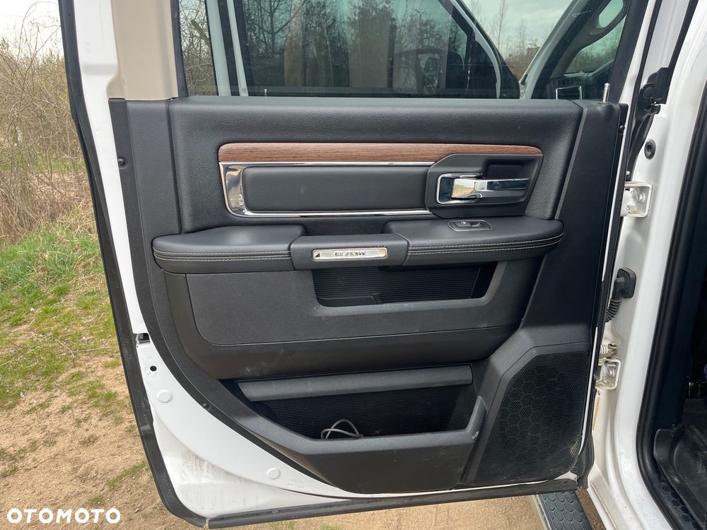 RAM 1500 5.7 Crew Cab Laramie - 20