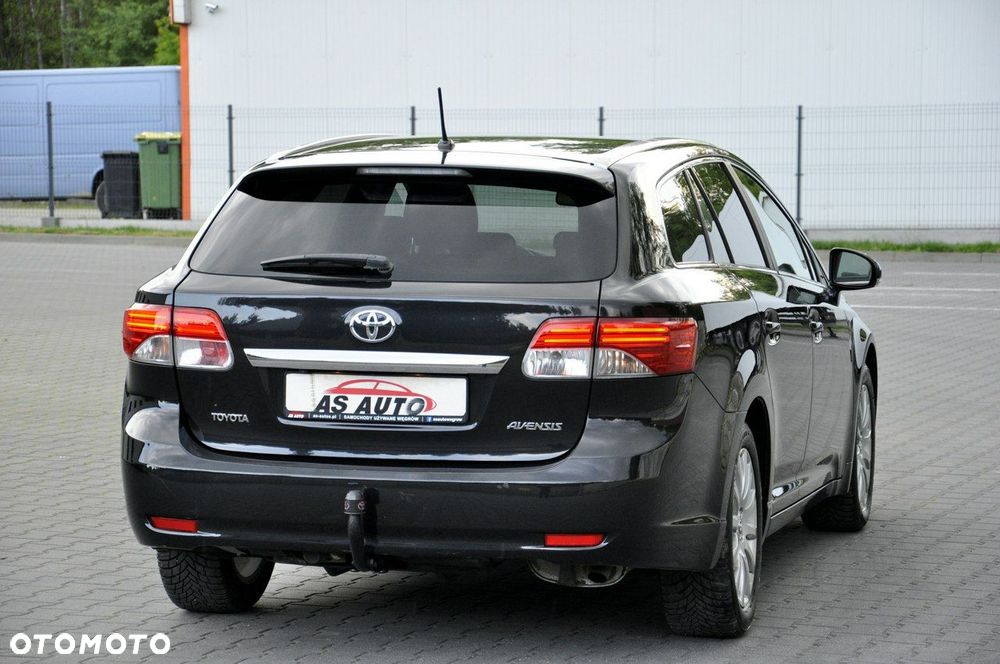 Toyota Avensis 1.8 Executive - 4