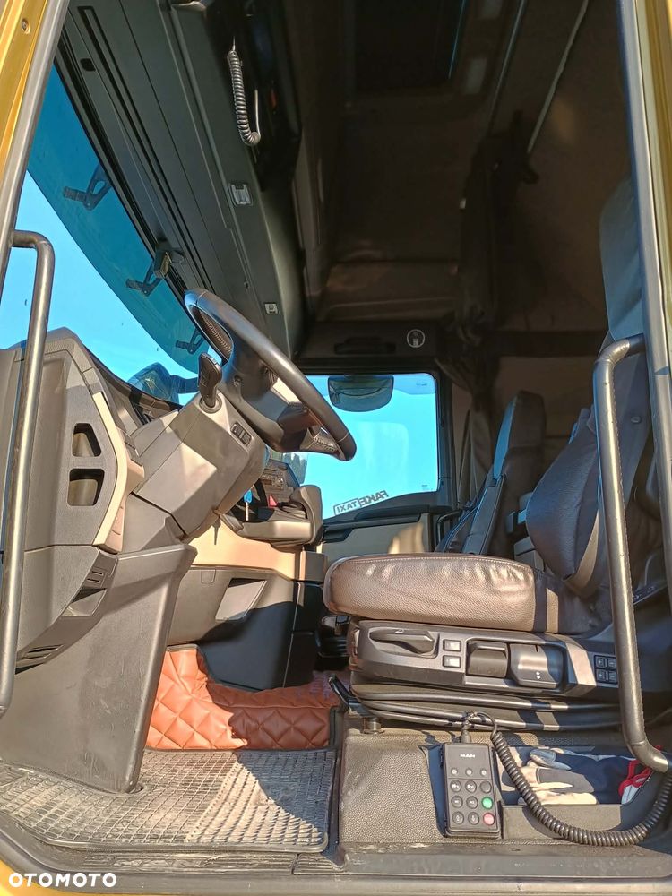 MAN TGX - 8