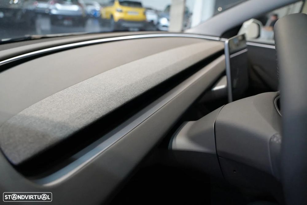 Tesla Model 3 - 15