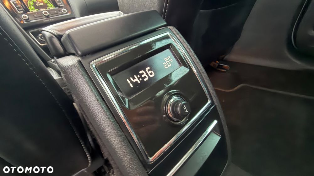 Skoda Superb 2.0 TDI DSG Ambition - 13