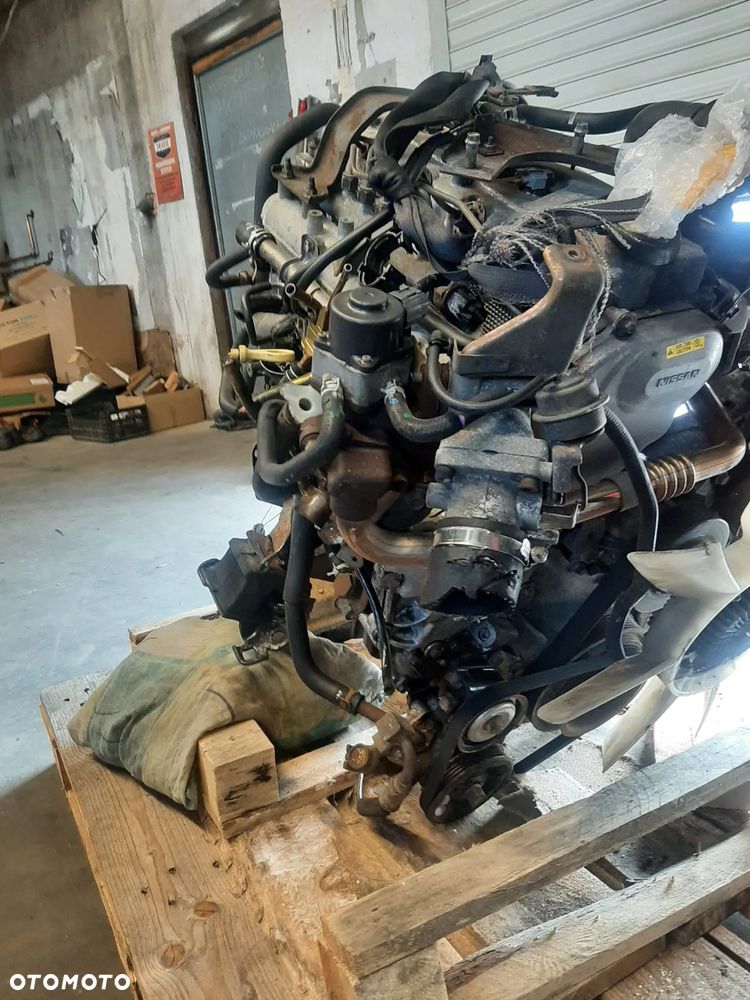 Silnik komplet Nissan Navara D40 2.5 DCI YD25 05r