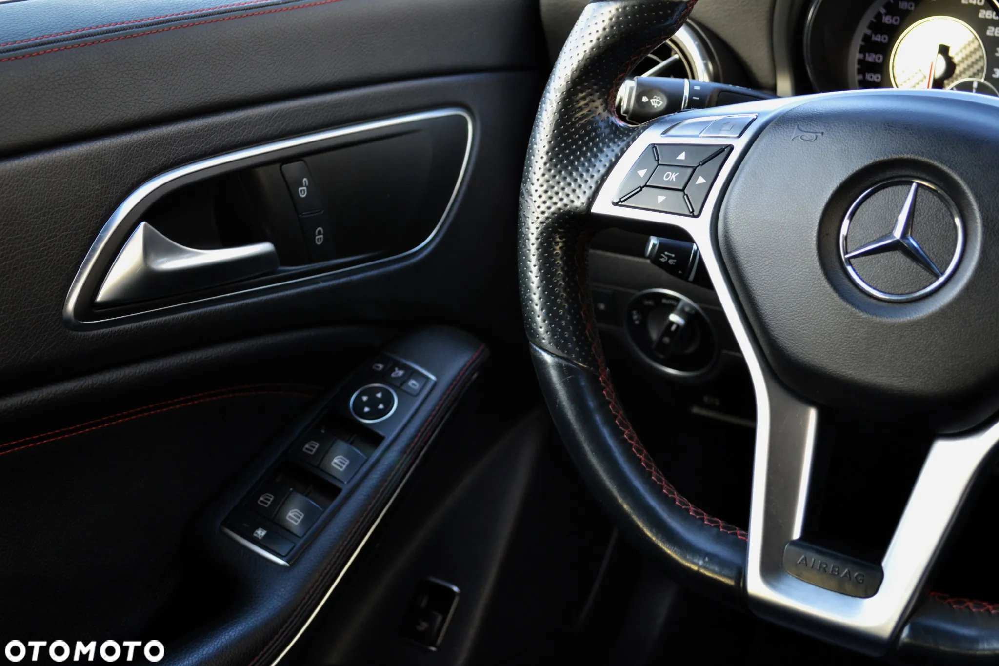 Mercedes-Benz CLA 45 AMG 4-Matic - 21