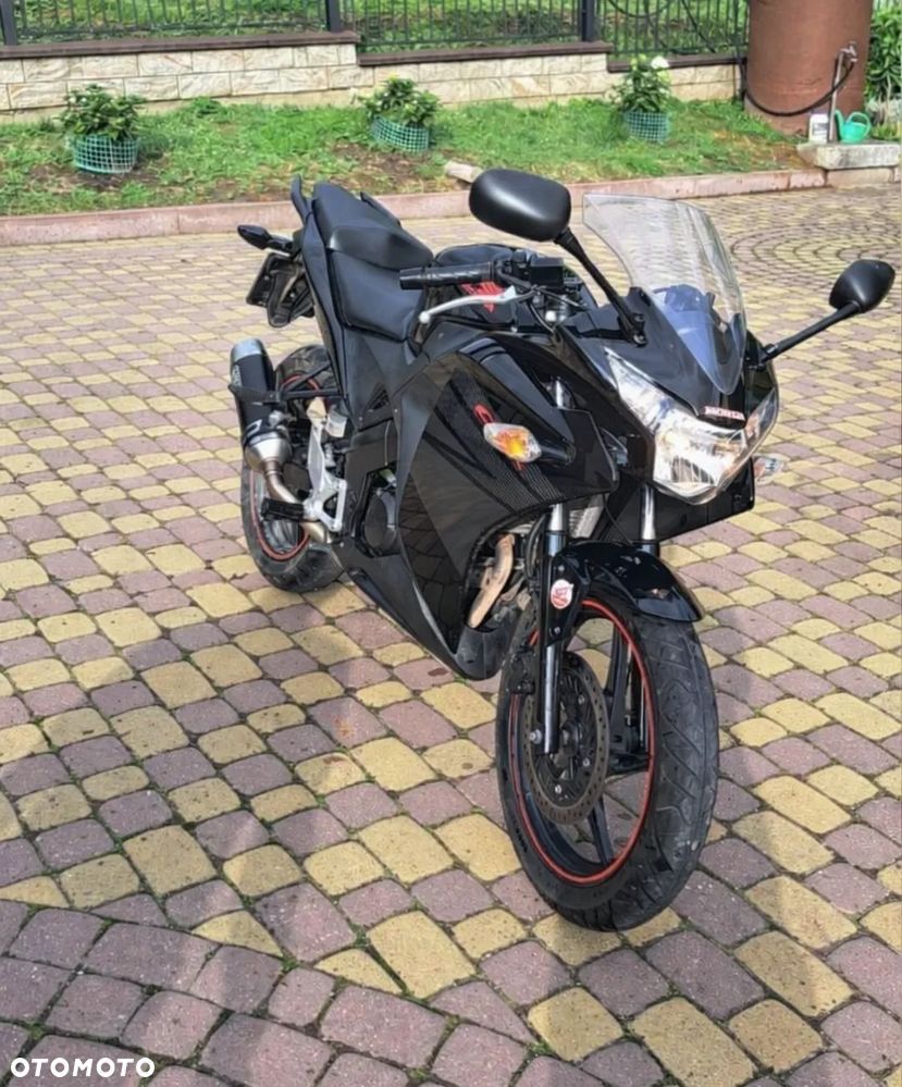 Honda CBR - 1