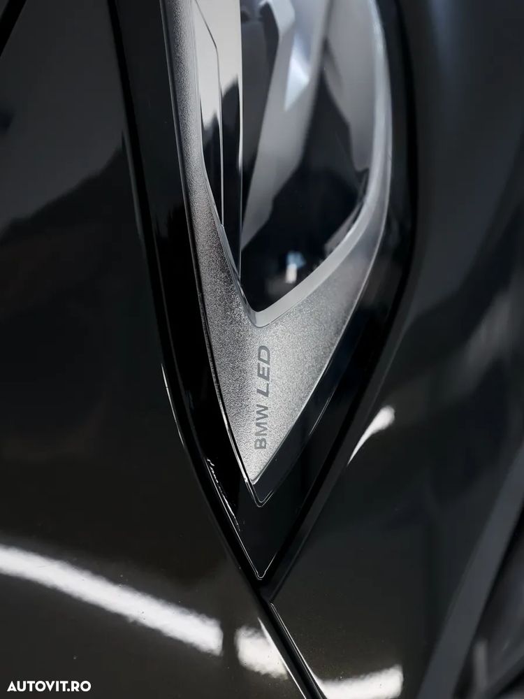 BMW Seria 3 320i Aut. M Sport - 24