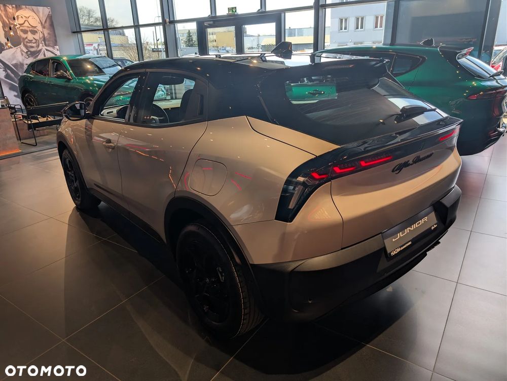 Alfa Romeo Junior 1.2 mHEV Ibrida eDCT - 6