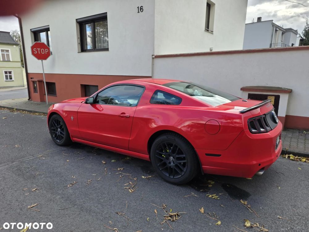 Ford Mustang 3.7 V6 Premium - 2
