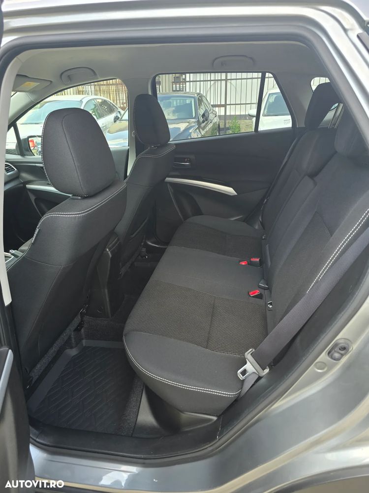 Suzuki S-Cross 1.0 Passion - 16