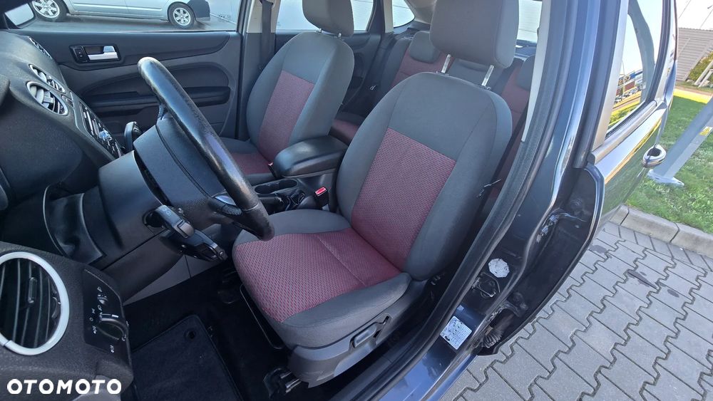 Ford Focus 1.6 16V Ambiente - 10