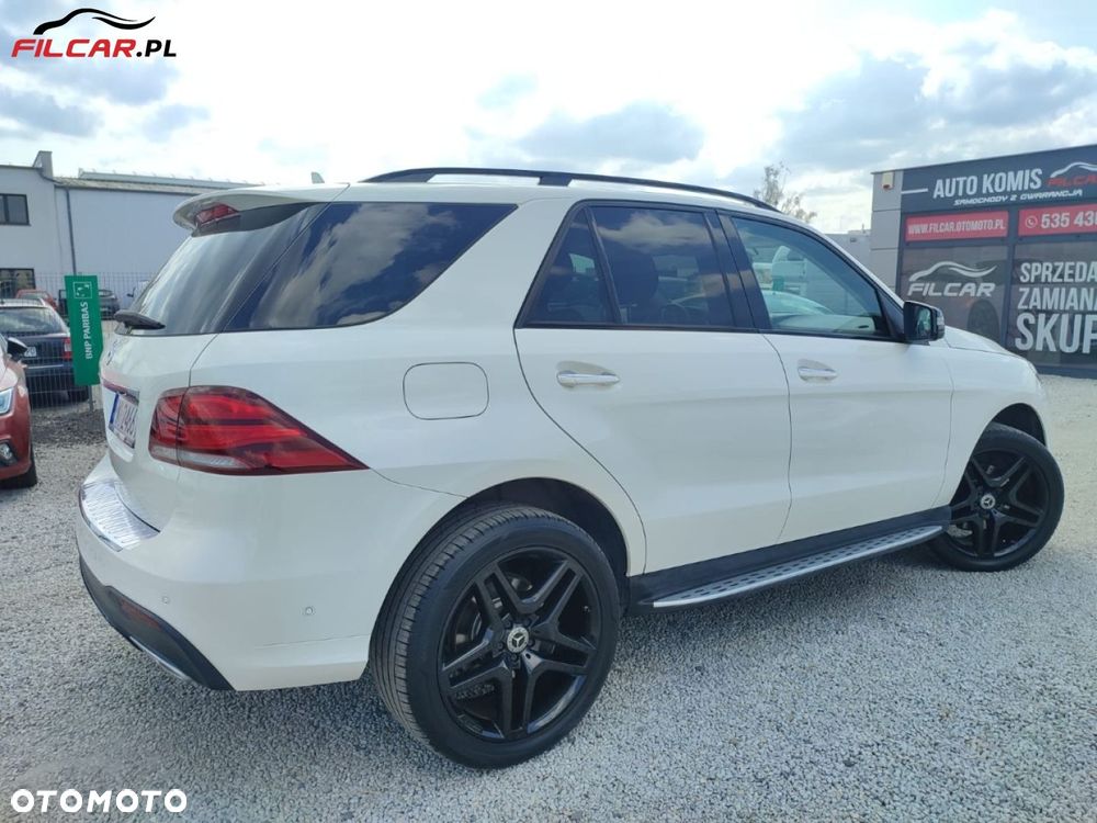 Mercedes-Benz GLE - 25