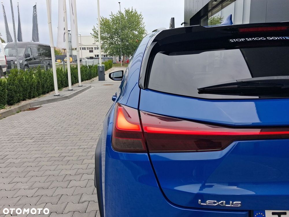 Lexus UX - 18