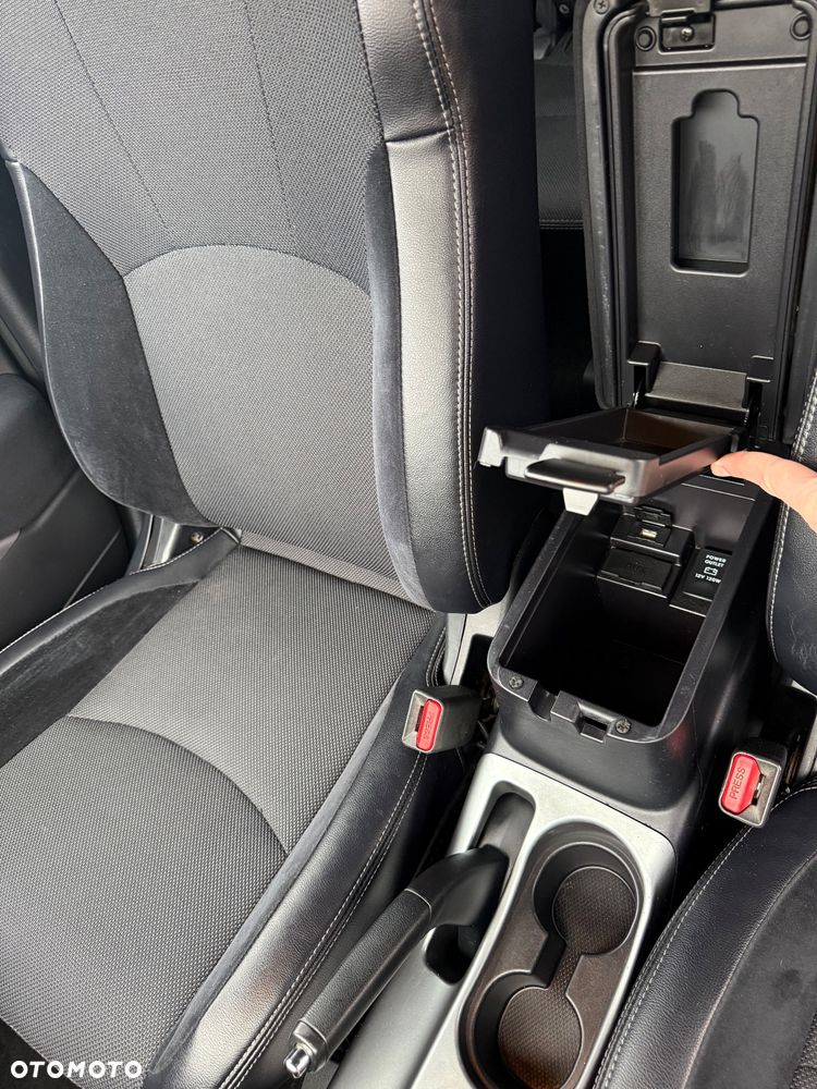 Mitsubishi Outlander 2.0 2WD Invite - 36