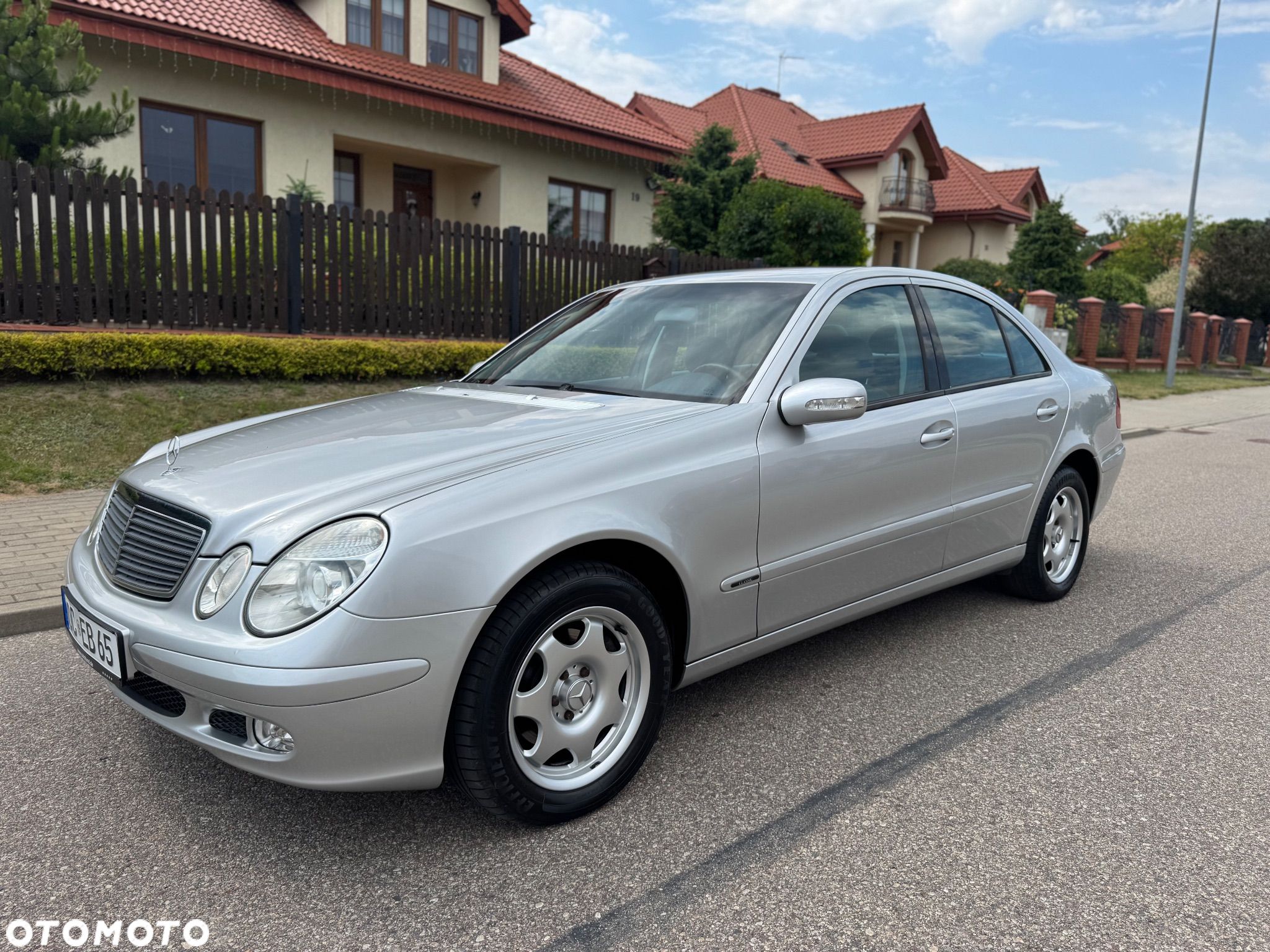 Mercedes-Benz Klasa E 200 Kompressor Classic - 1